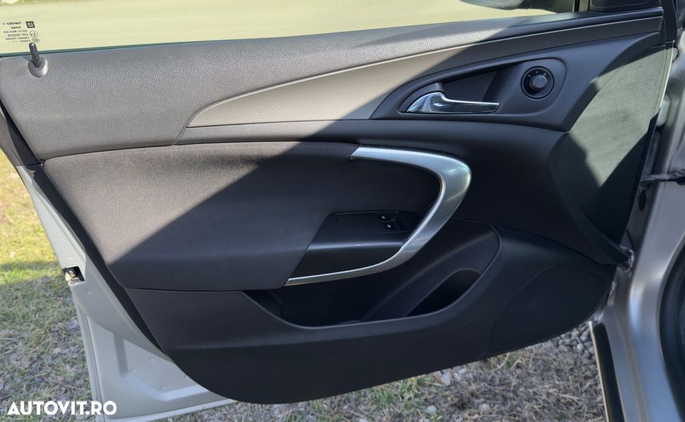 Opel Insignia 2.0 CDTI - 11