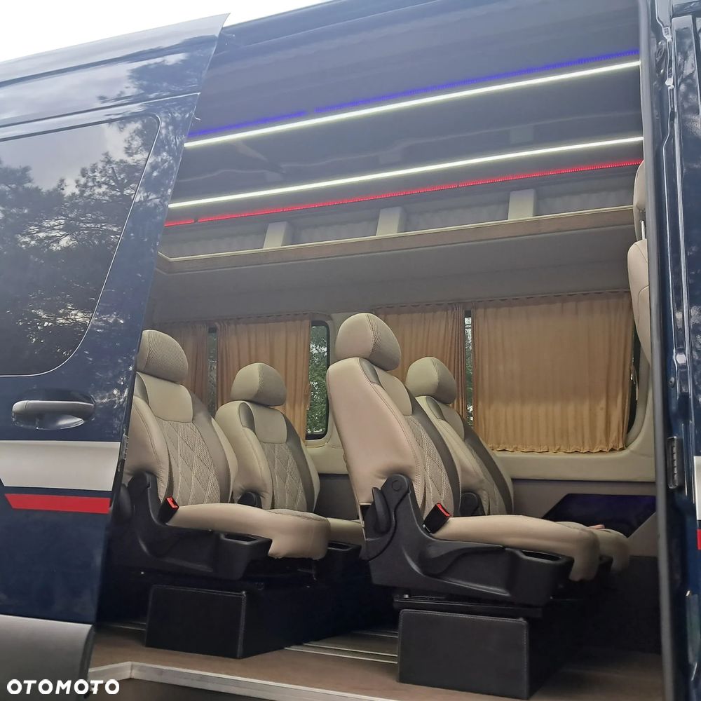 Mercedes-Benz Sprinter - 23
