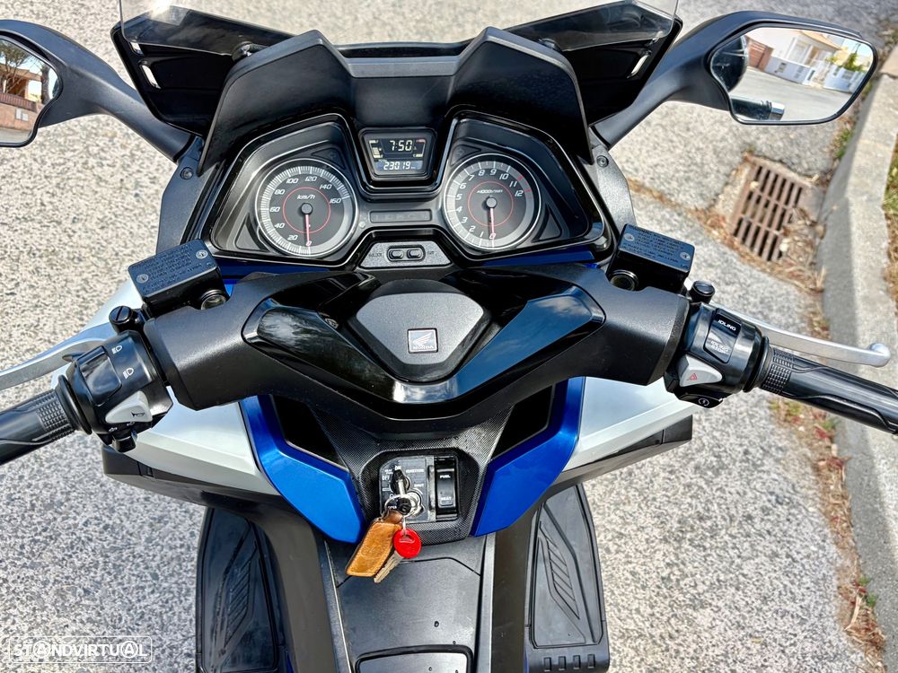 Honda Forza 1 - 5
