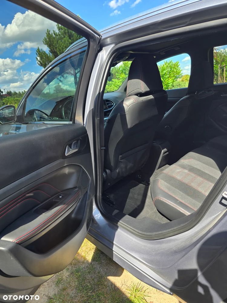 Peugeot 308 1.2 PureTech Allure S&S - 19