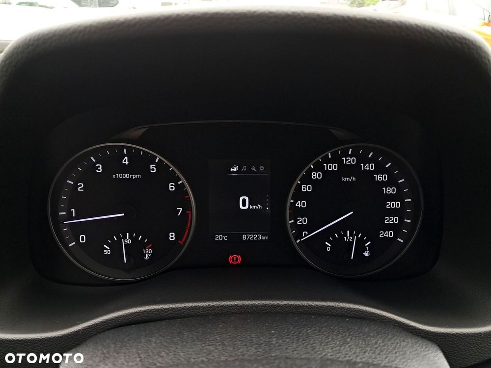 Hyundai Elantra 1.6 Comfort - 18