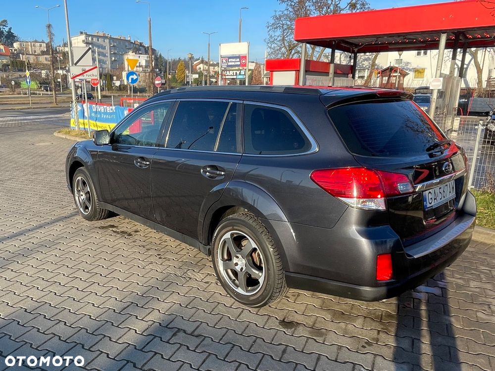 Subaru Outback 3.6 R Exclusive Navi - 2