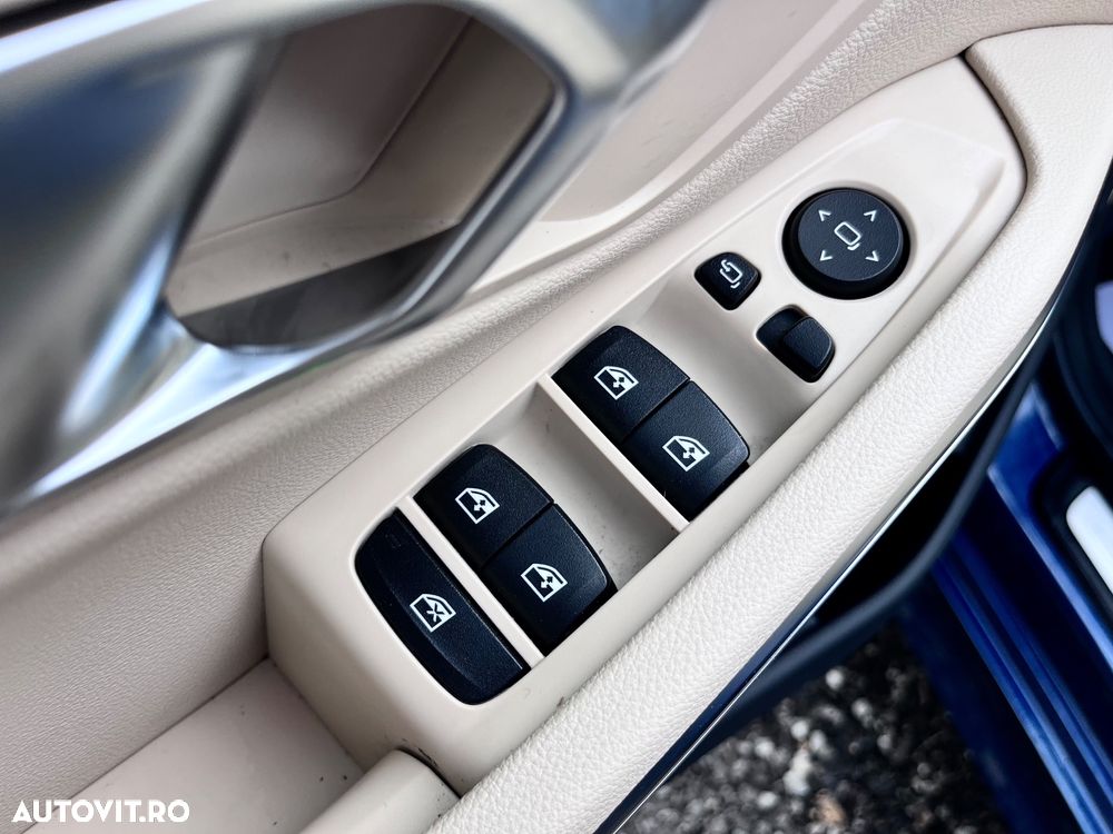 BMW Seria 3 330e Aut. Luxury Line - 23