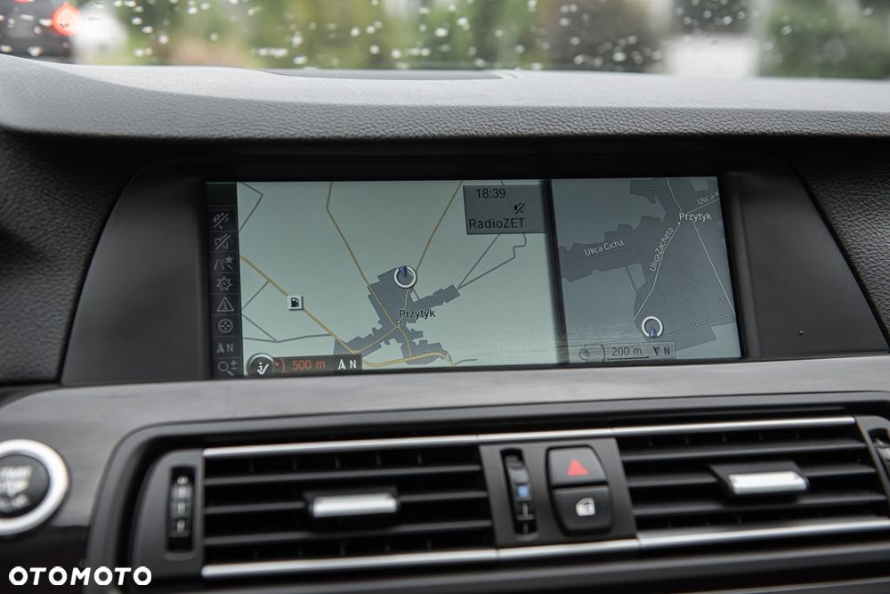 BMW Seria 5 528i Sport-Aut - 25