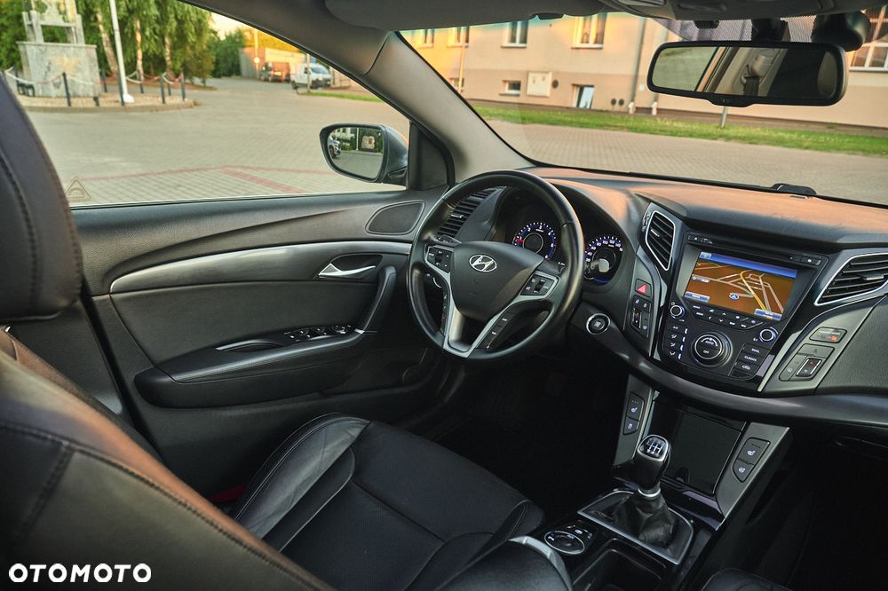 Hyundai i40 Kombi 1.7 CRDi Premium - 32