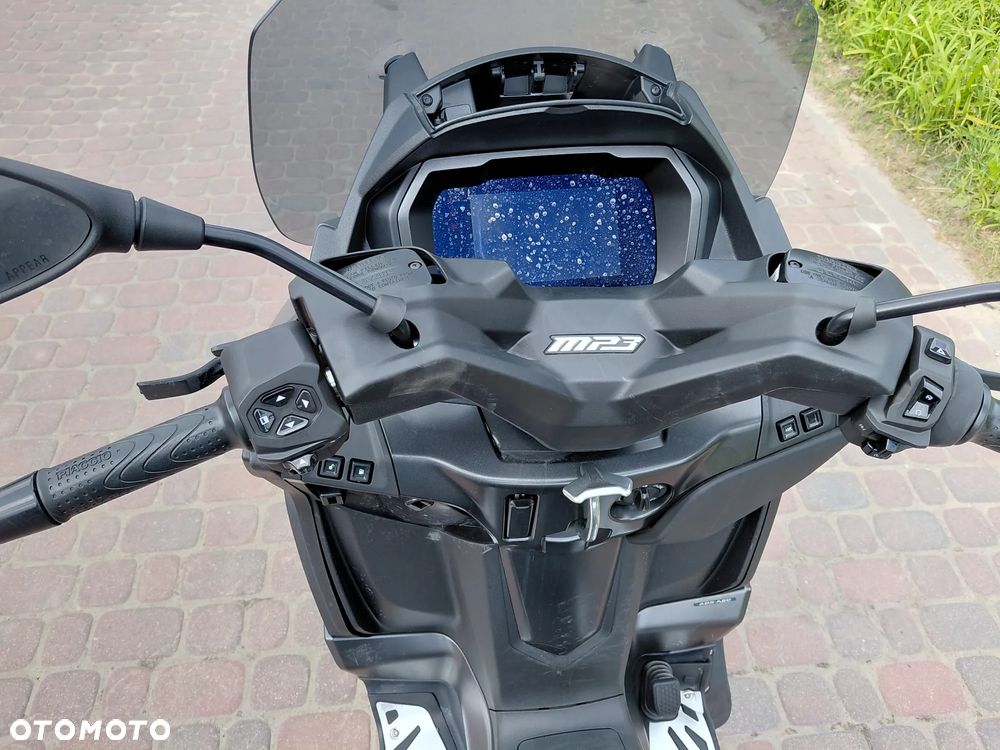 Piaggio MP-3 - 9
