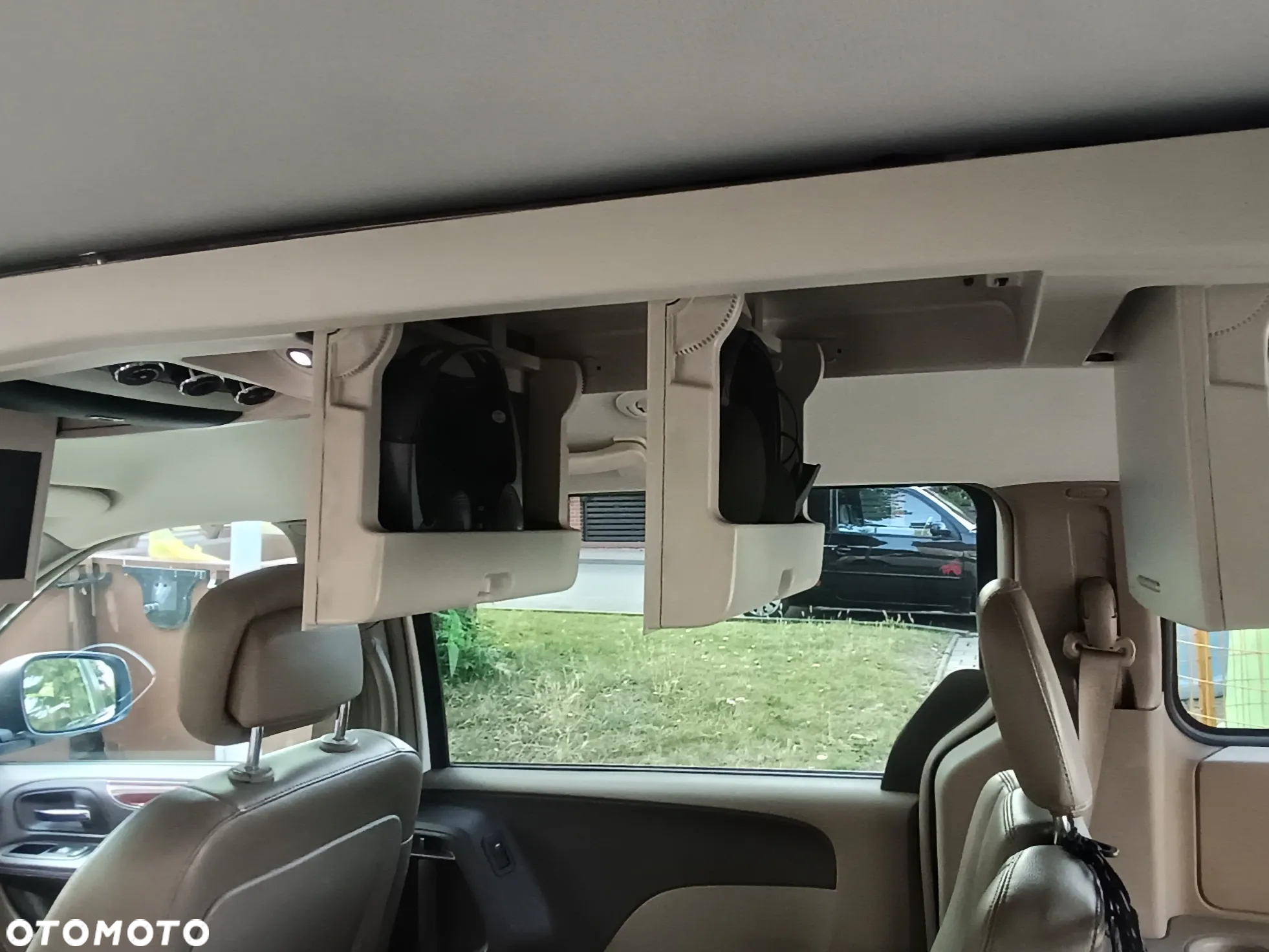 Chrysler Town & Country 3.6 Touring - 9