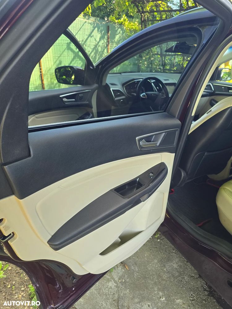 Ford Edge 2.0 TDCi Powershift Titanium - 14