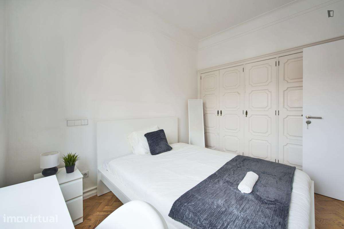 Quarto - localizado em Entrecampos Lisbon - Grande imagem: 4/52