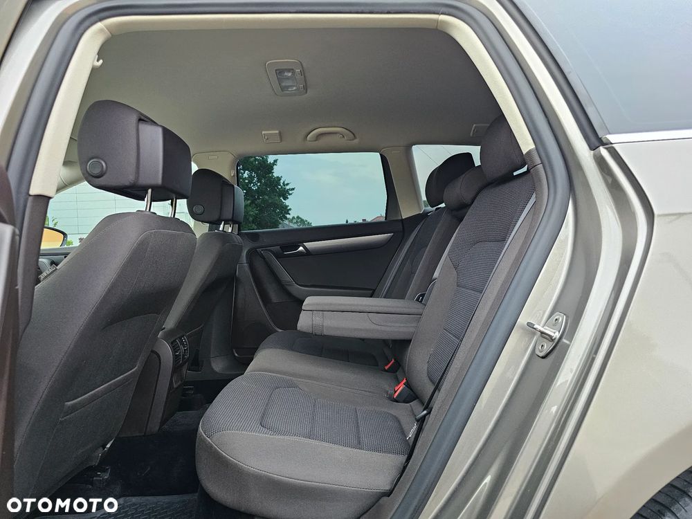 Volkswagen Passat Variant 2.0 TDI BlueMotion Technology Comfortline - 15