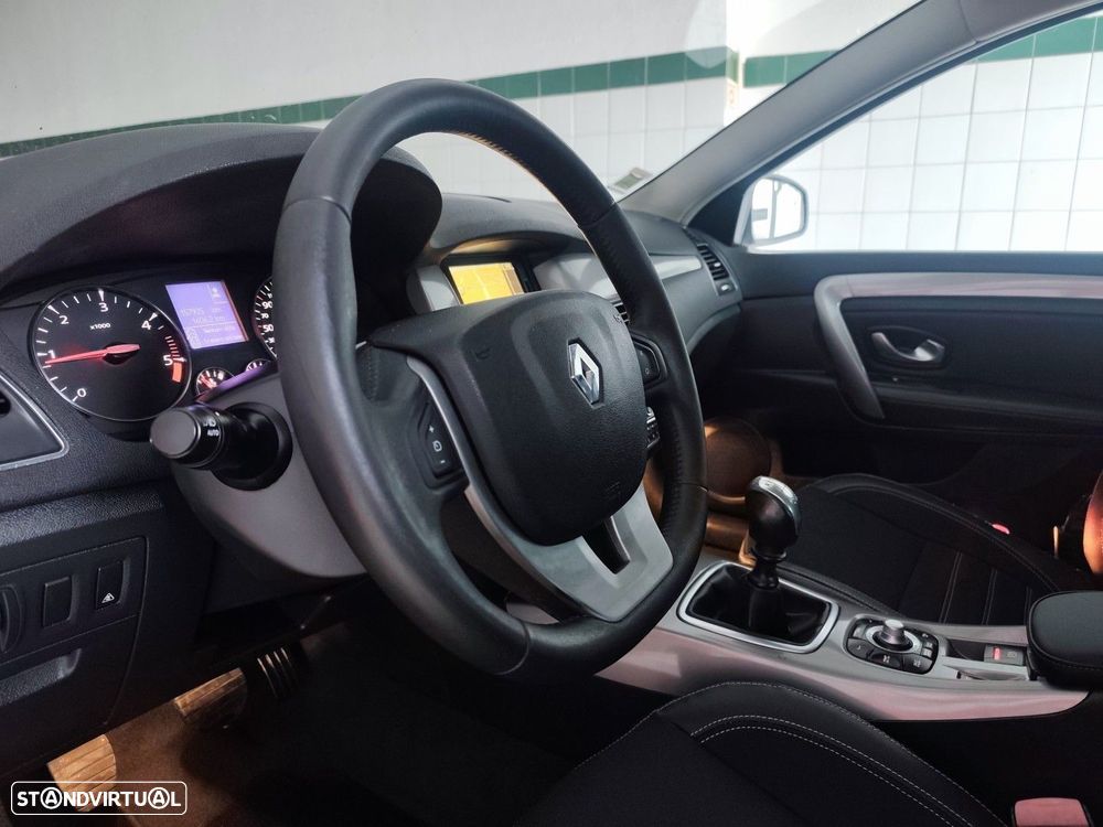 Renault Laguna Break 2.0 dCi Dynamique S 4control - 18