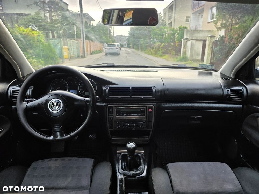 Volkswagen Passat - 12
