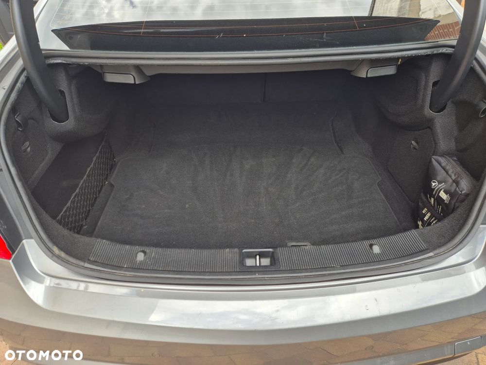 Mercedes-Benz Klasa E 350 CGI BlueEffICIENCY - 12