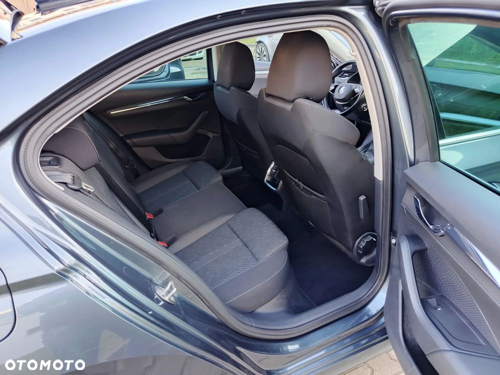 Skoda Octavia 1.5 TSI ACT Style - 10