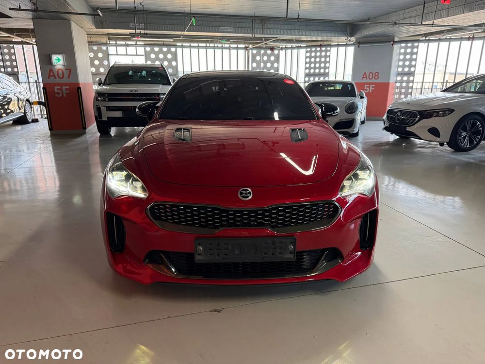 Kia Stinger - 2