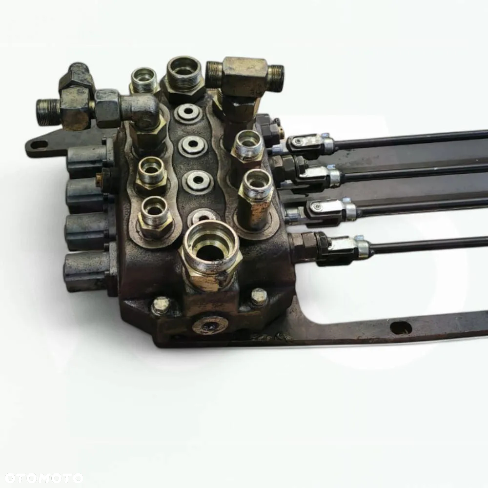 Rozdzielacz hydrauliczny 272894 Manitou MT 932 - 7