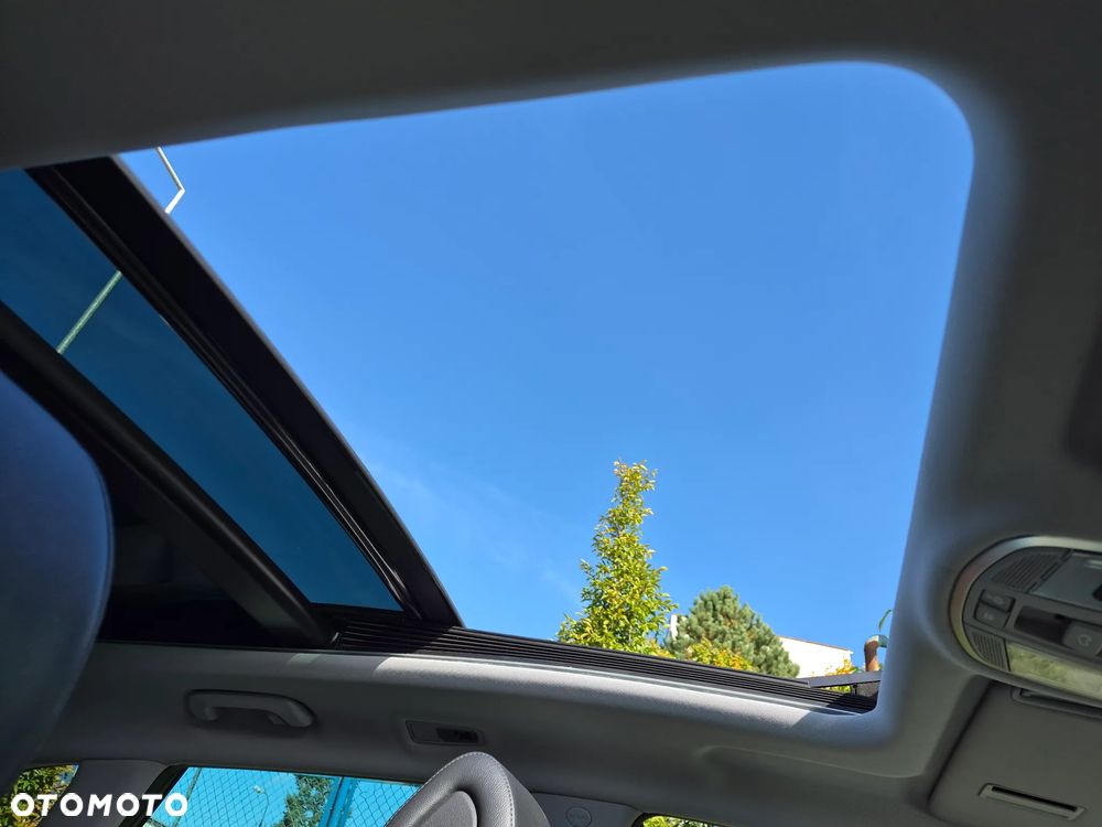 Hyundai Tucson 2.0 CRDI 4WD Automatik Premium - 25