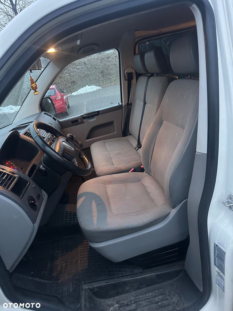 Volkswagen Transporter - 2