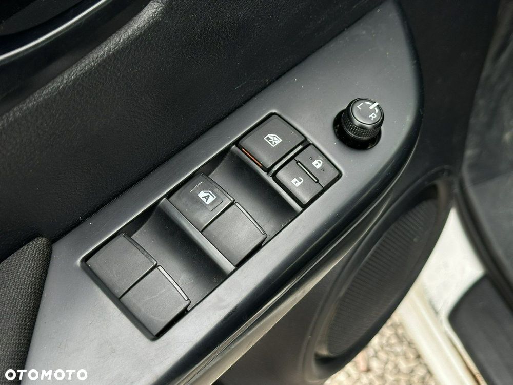 Toyota Hilux 2.4 D-4D Double Cab DLX 4x4 - 13