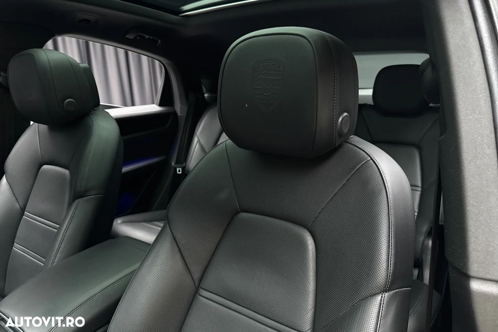 Porsche Cayenne Coupe E-Hybrid Tiptronic S Platinum Edition - 36