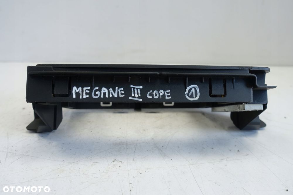 Renault Megane III RAMKA WYŚWIETLACZA monitora - 4