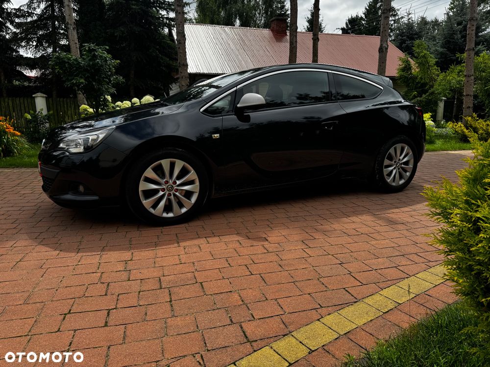 Opel Astra IV GTC 1.4 T Sport - 4