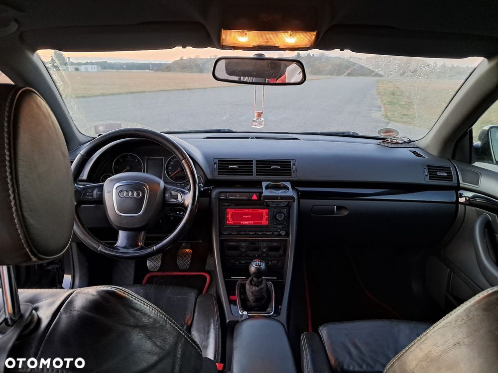 Audi A4 Avant 2.0 TDI DPF - 10