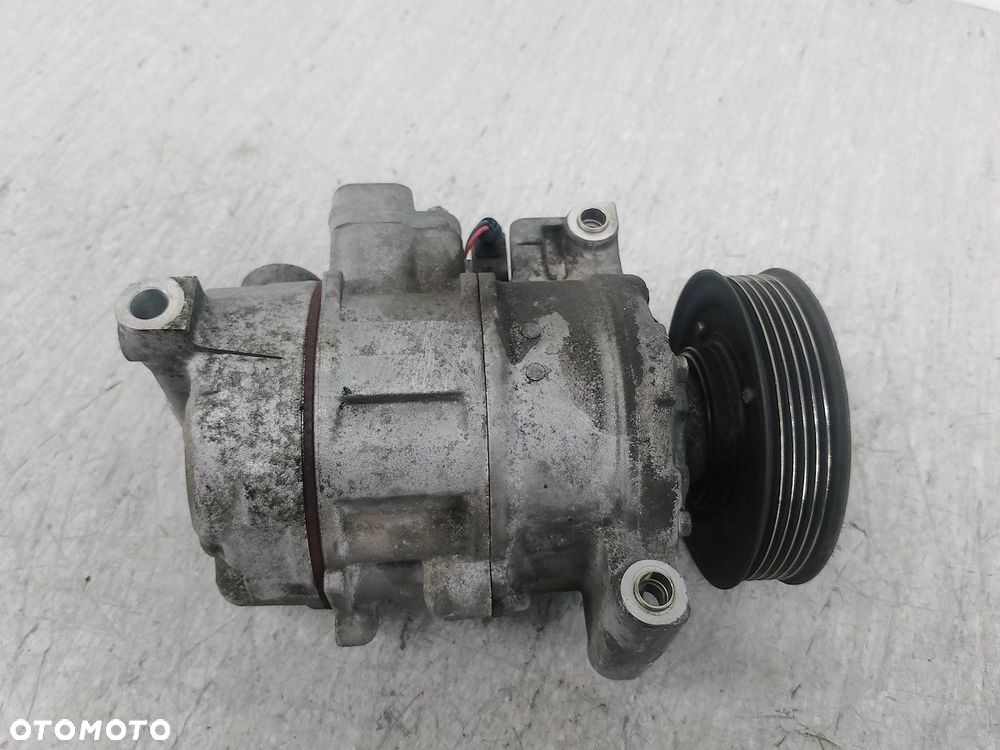 POMPA, SPRĘŻARKA KLIMATYZACJI AUDI A4 B6 2.0 20V - 1