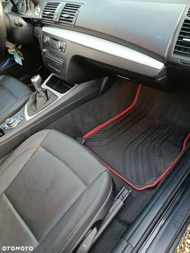 BMW Seria 1 120d - 11