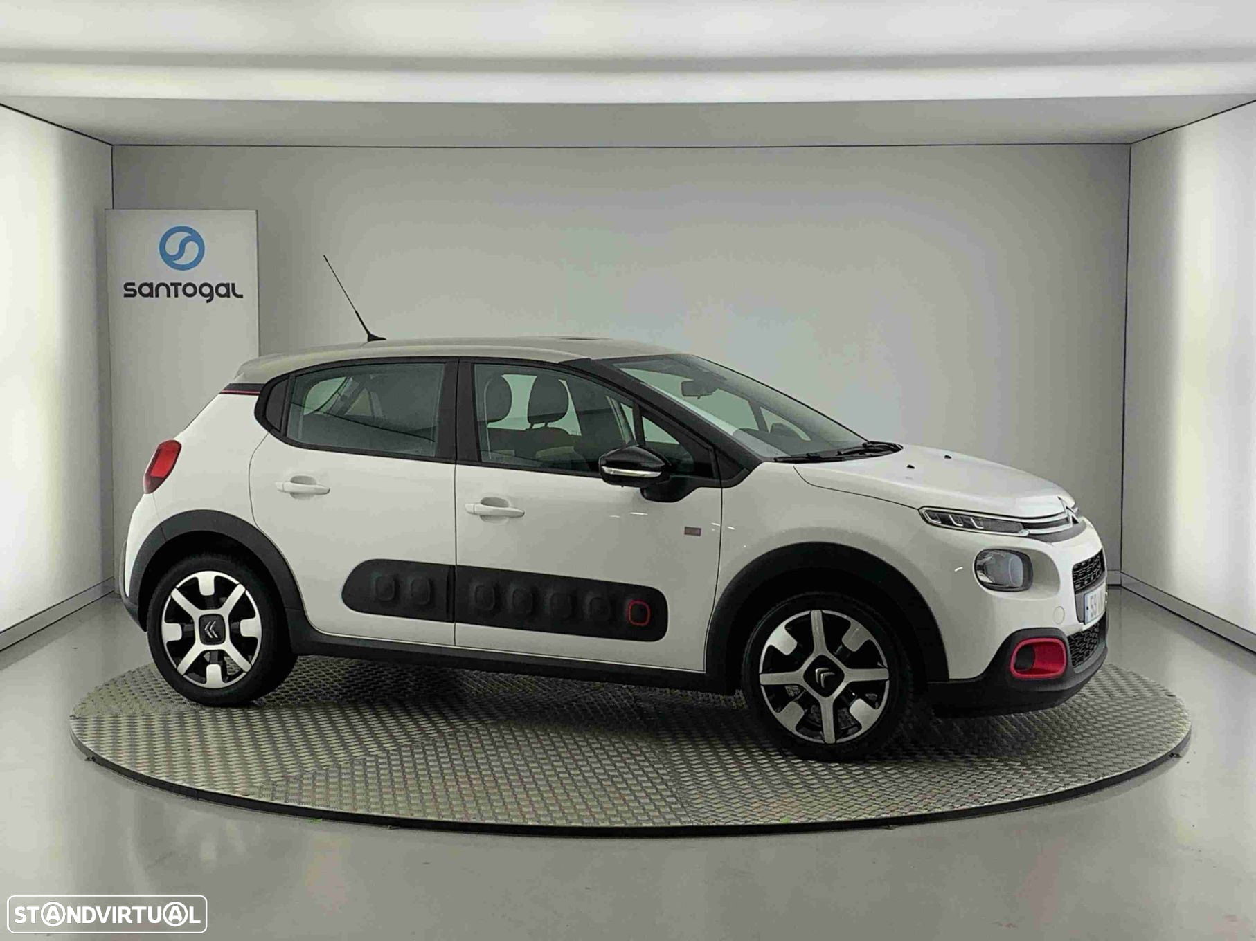Citroën C3 1.2 PureTech Elle EAT6 - 7