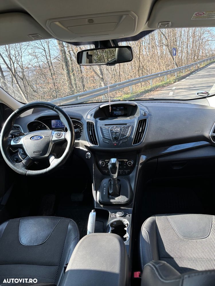 Ford Kuga 2.0 TDCi Powershift 4WD Titanium - 19