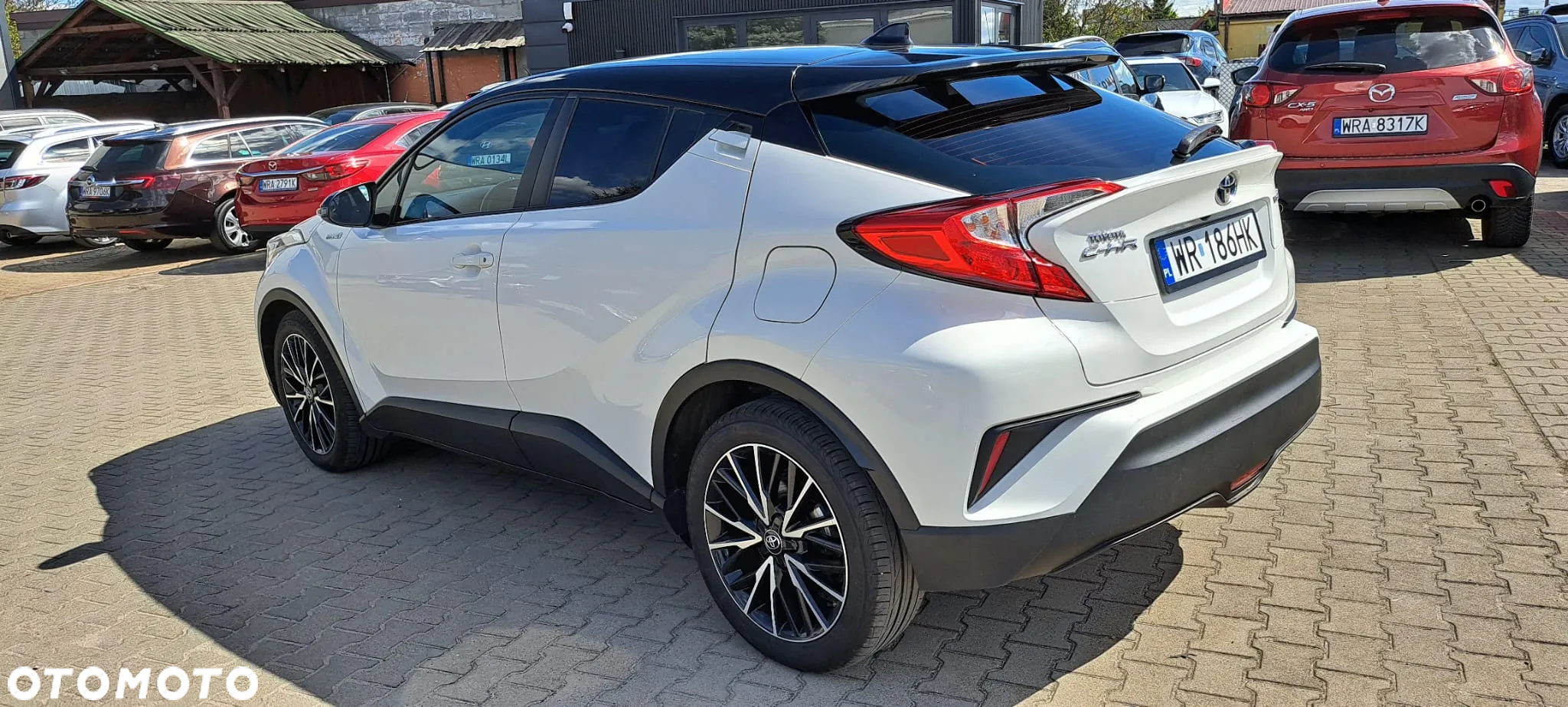 Toyota C-HR 1.8 Hybrid Black&White - 2