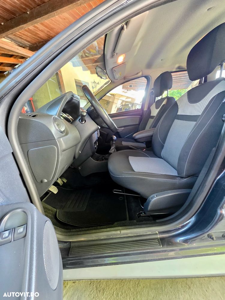 Dacia Duster 1.5 dCi 4x2 Prestige - 8
