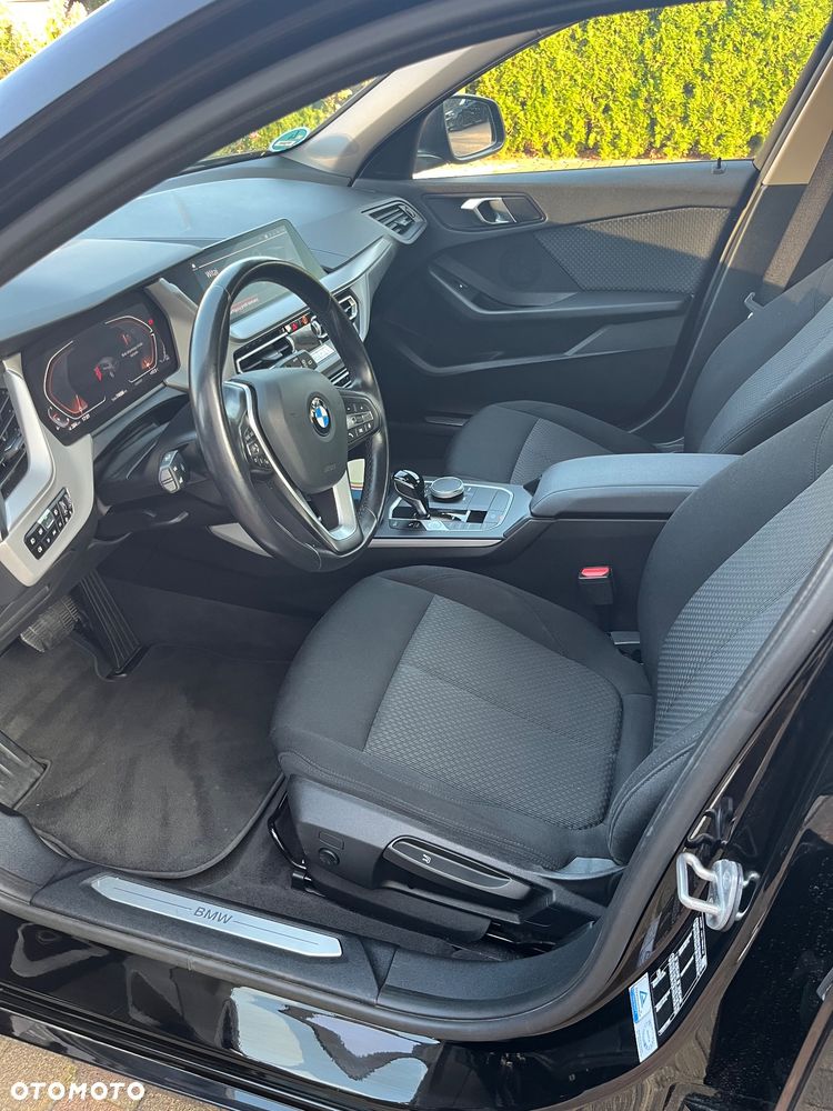 BMW Seria 1 120i Advantage - 9