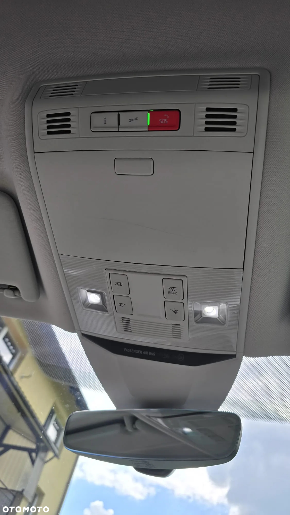 Volkswagen Passat - 12