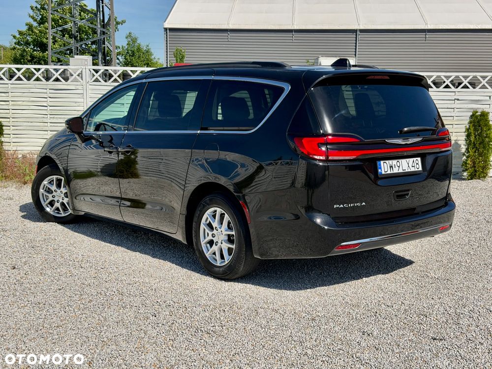 Chrysler Pacifica - 2