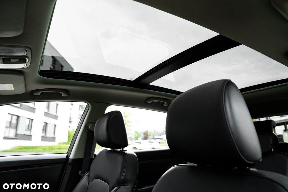 Kia Carens 1.7 CRDi 141 ISG Vision - 36