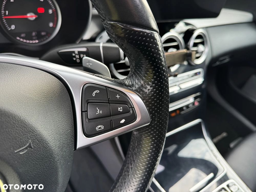 Mercedes-Benz Klasa C 220 d 9G-TRONIC - 37
