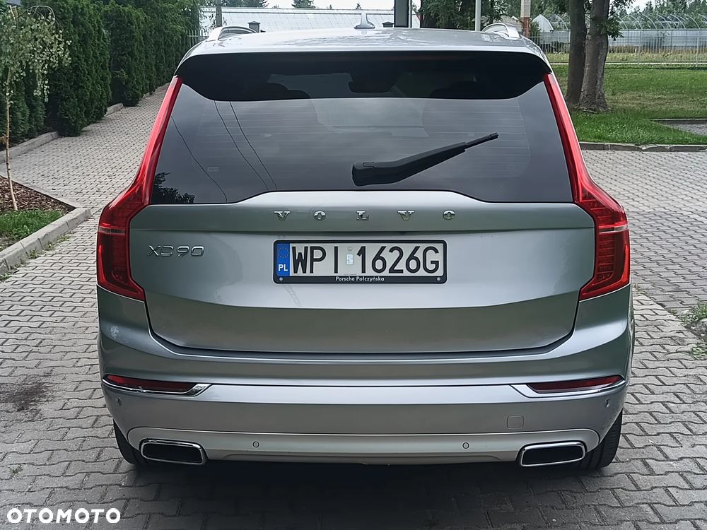Volvo XC 90 - 2