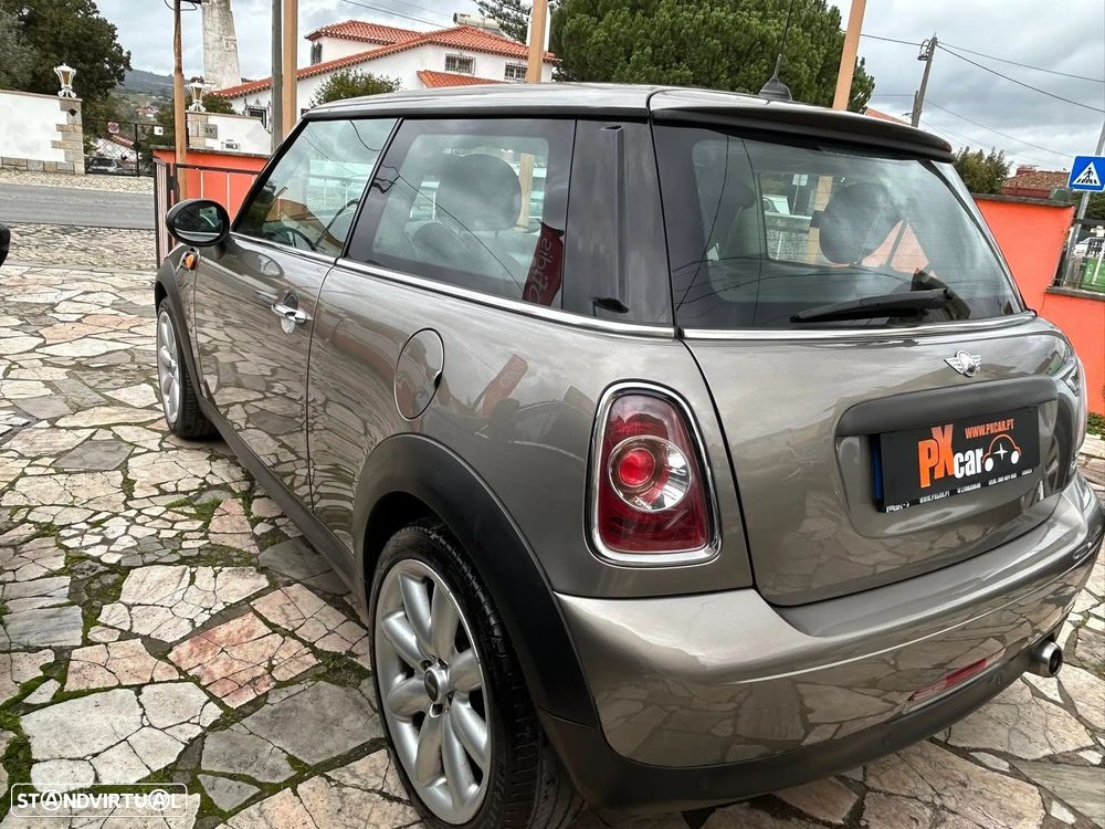 MINI 3 Portas One D - 12