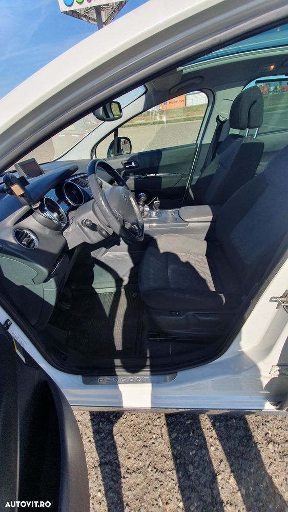 Peugeot 3008 2.0 HDI FAP Premium - 20