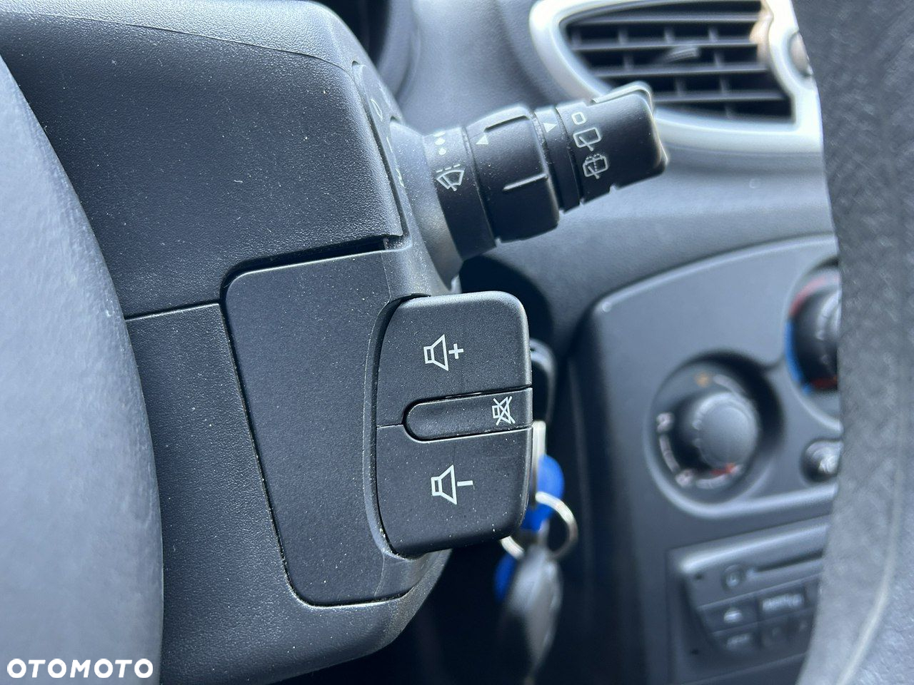 Renault Clio 1.2 16V 75 Dynamique - 9