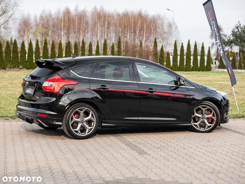 Ford Focus 1.6 EcoBoost Trend Sport - 13