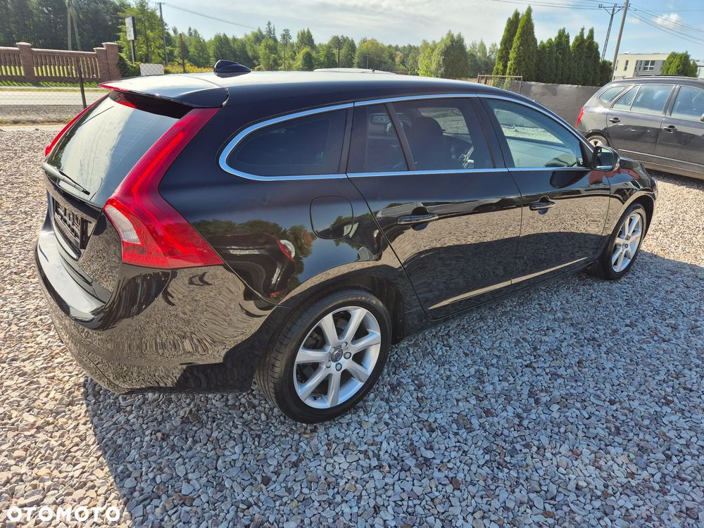 Volvo V60 D3 Momentum - 4