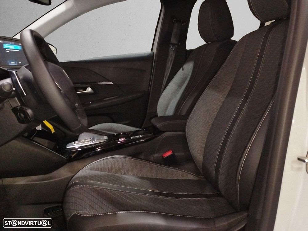 Peugeot 208 - 9
