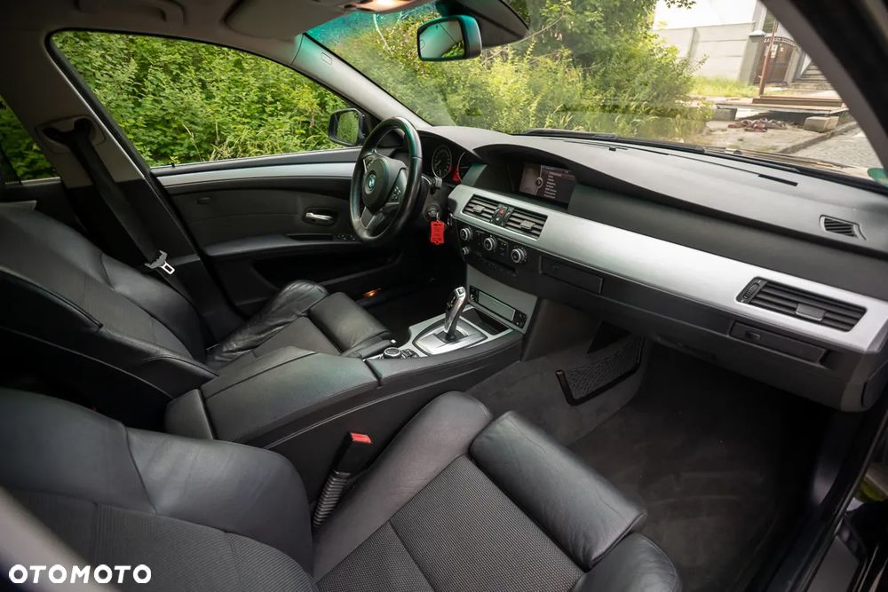 BMW Seria 5 530d - 24