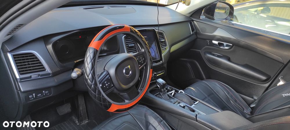 Volvo XC 90 - 8