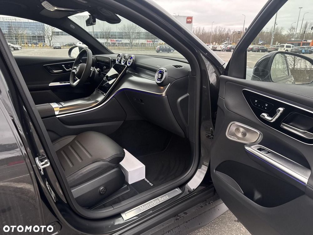 Mercedes-Benz GLC - 21