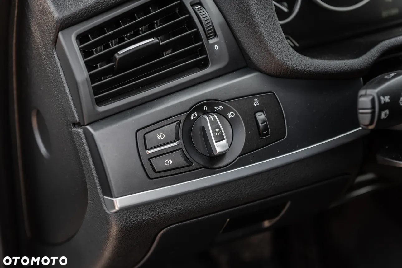BMW X3 xDrive20d - 17