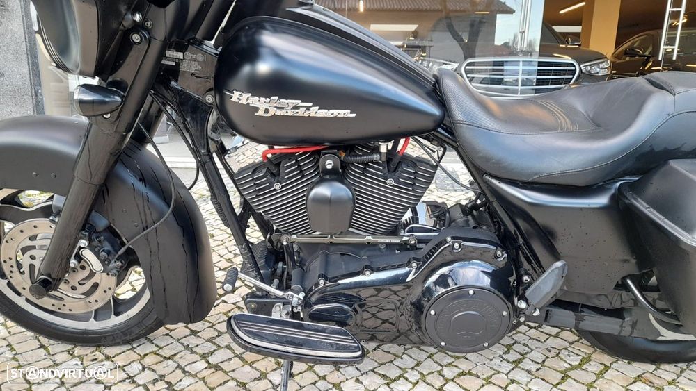 Harley-Davidson FLH X Street Glide - 8